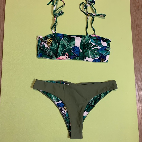 Brand new reversible bikini set ! - Picture 3 of 9
